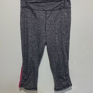 Tangerine Women's Charcoal Heather Ruched Side Zip Cropped Leggings Size Large